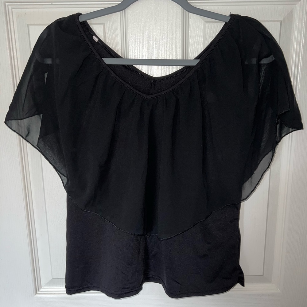 black shirt sleeve blouse